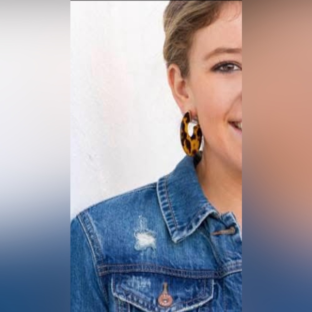 Tortoise Shell Hoop Earrings
